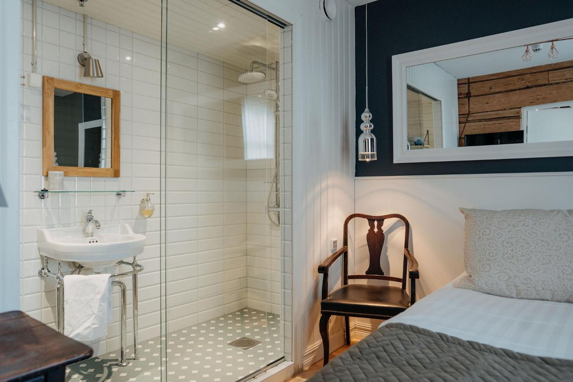 Lillan Hotel & Koek ตัมเปเร ภายนอก รูปภาพ